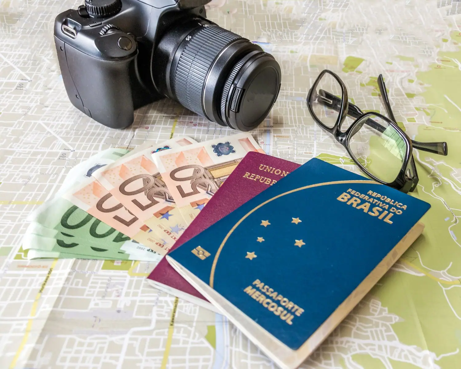 Podróże niskokosztowe organizacja transportu noclegów