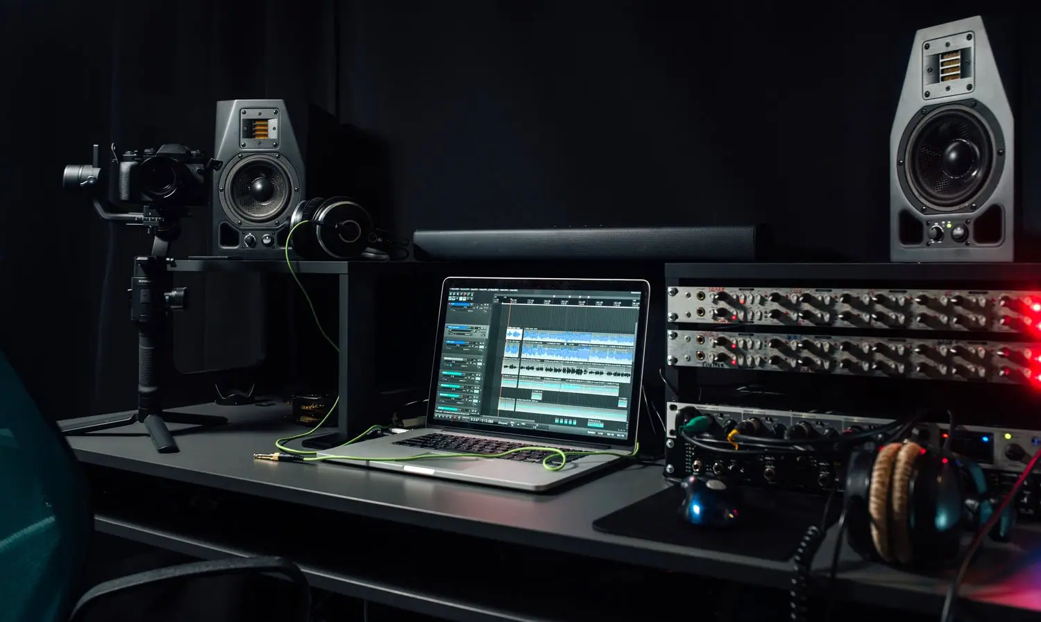 Domowe studio nagrań podstawowy sprzęt akustyka pomieszczenia