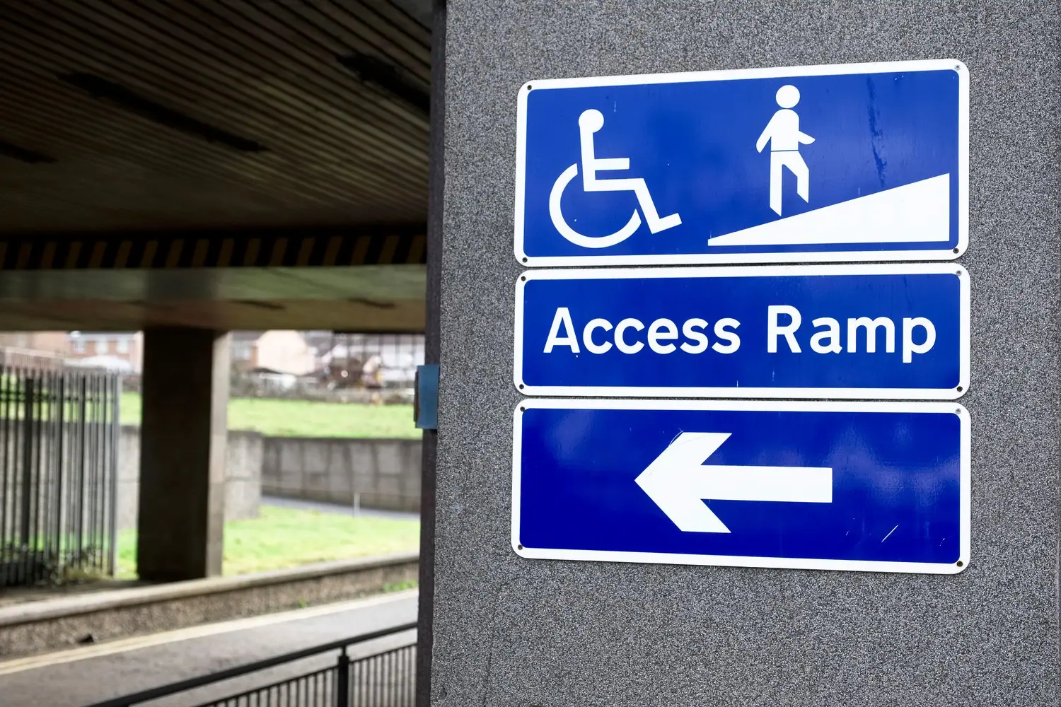 Integracja osób z niepełnosprawnościami dostępność przestrzeni publicznej